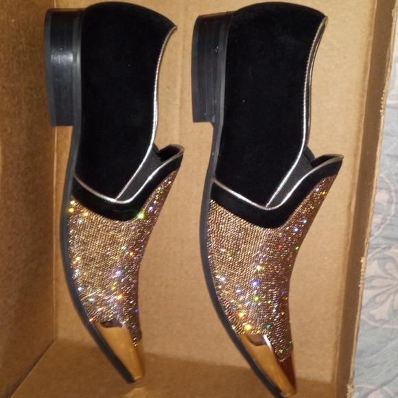 Stunner Gold Shoes - Picture 5 of 6